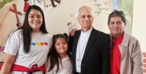 Mildred, a afilhada peruana de Papa Leão XIV conta sua história