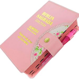 REI DAS BIBLIAS, Bíblia Sagrada Letra Grande - Rosa - Botão e Caneta Revista e Corrigida - Com Harpa