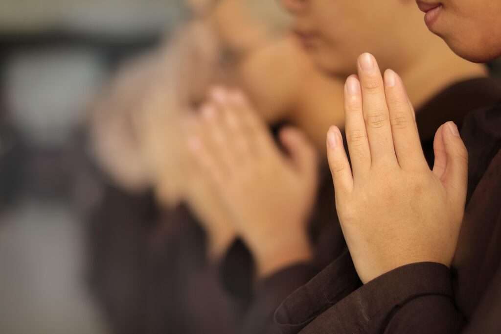 Canadá: Proposta de proibição de orações em locais públicos faz a Igreja local se pronunciar