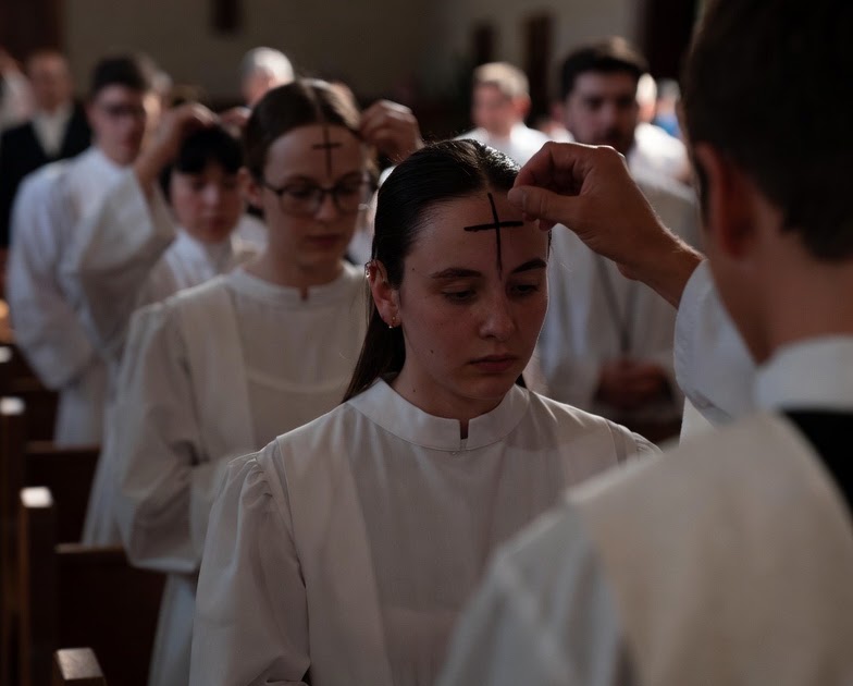O chamado silencioso das cinzas: beleza e mistério da preparação pascal
O Fiel Católico
