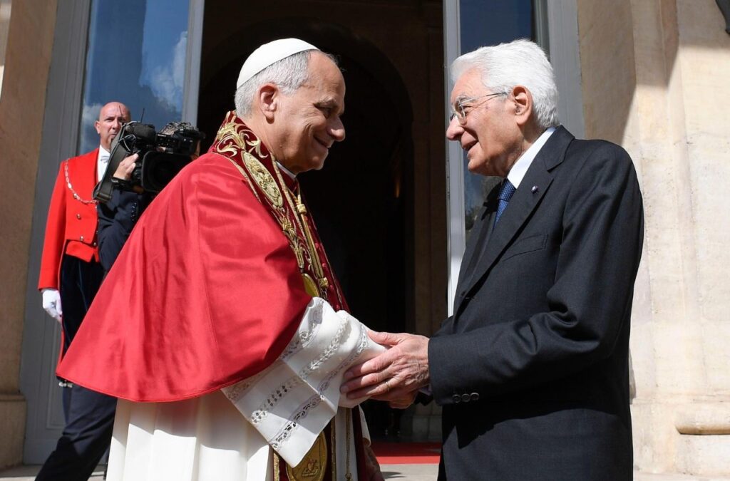 Mattarella ao Papa: uno-me aos seus apelos pela paz, restaurar o diálogo