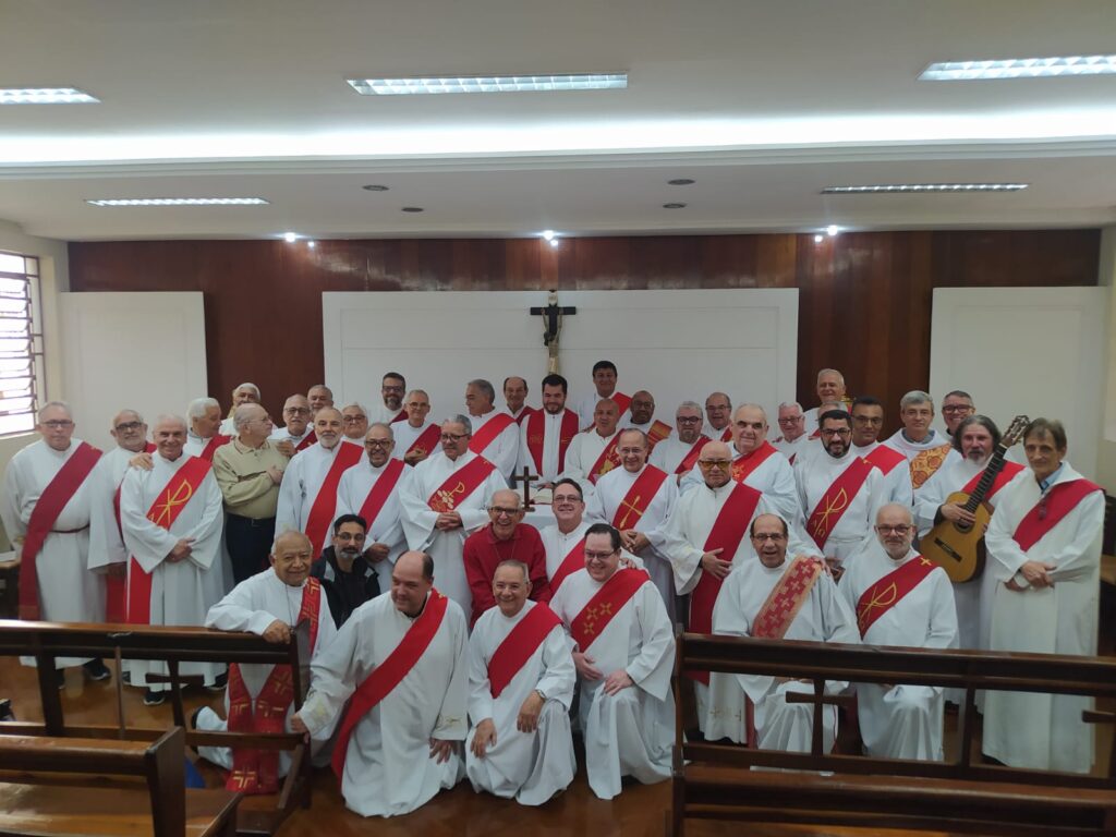 Diáconos permanentes da Arquidiocese e suas esposas participam de retiro
