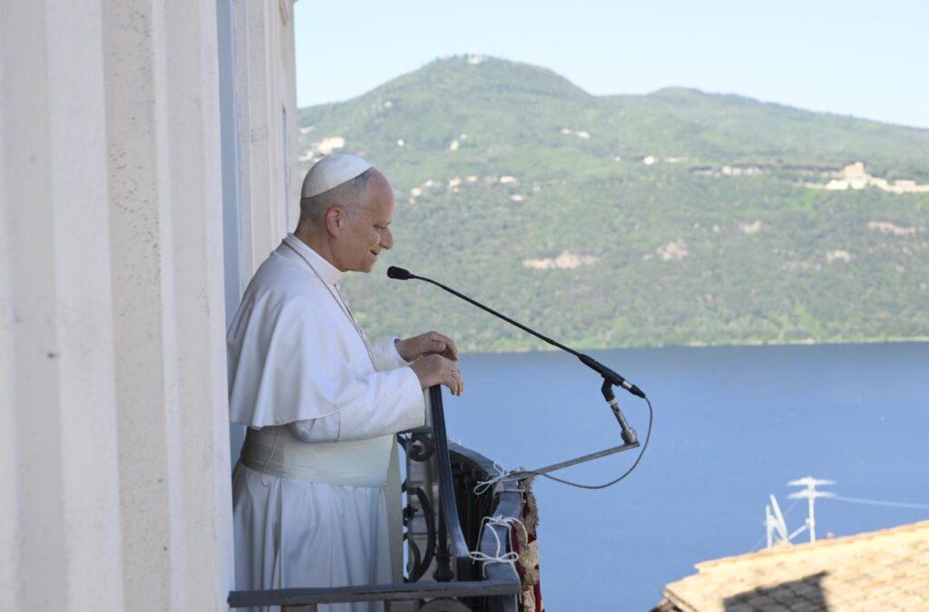 Leão XIV já está em Castel Gandolfo para "um período de descanso, oração e esporte"
