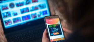 ONU: idosos que não dominam esfera digital podem acabar excluídos