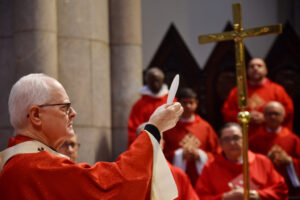 Cardeal Scherer celebra 77 anos de vida com missa em ação de graças na Catedral da Sé