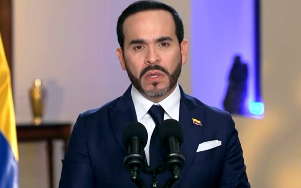 Presidente da Colômbia se desculpa por violar laicidade estatal
