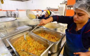 Bom Prato incentiva alimentação saudável e aproveitamento integral dos alimentos