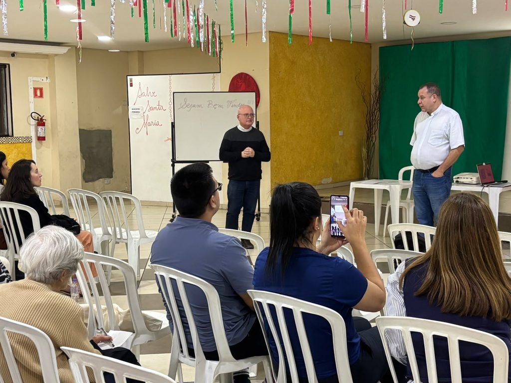 Fiéis participam de missas, assembleia de decanato e ações caritativas na Região Sé